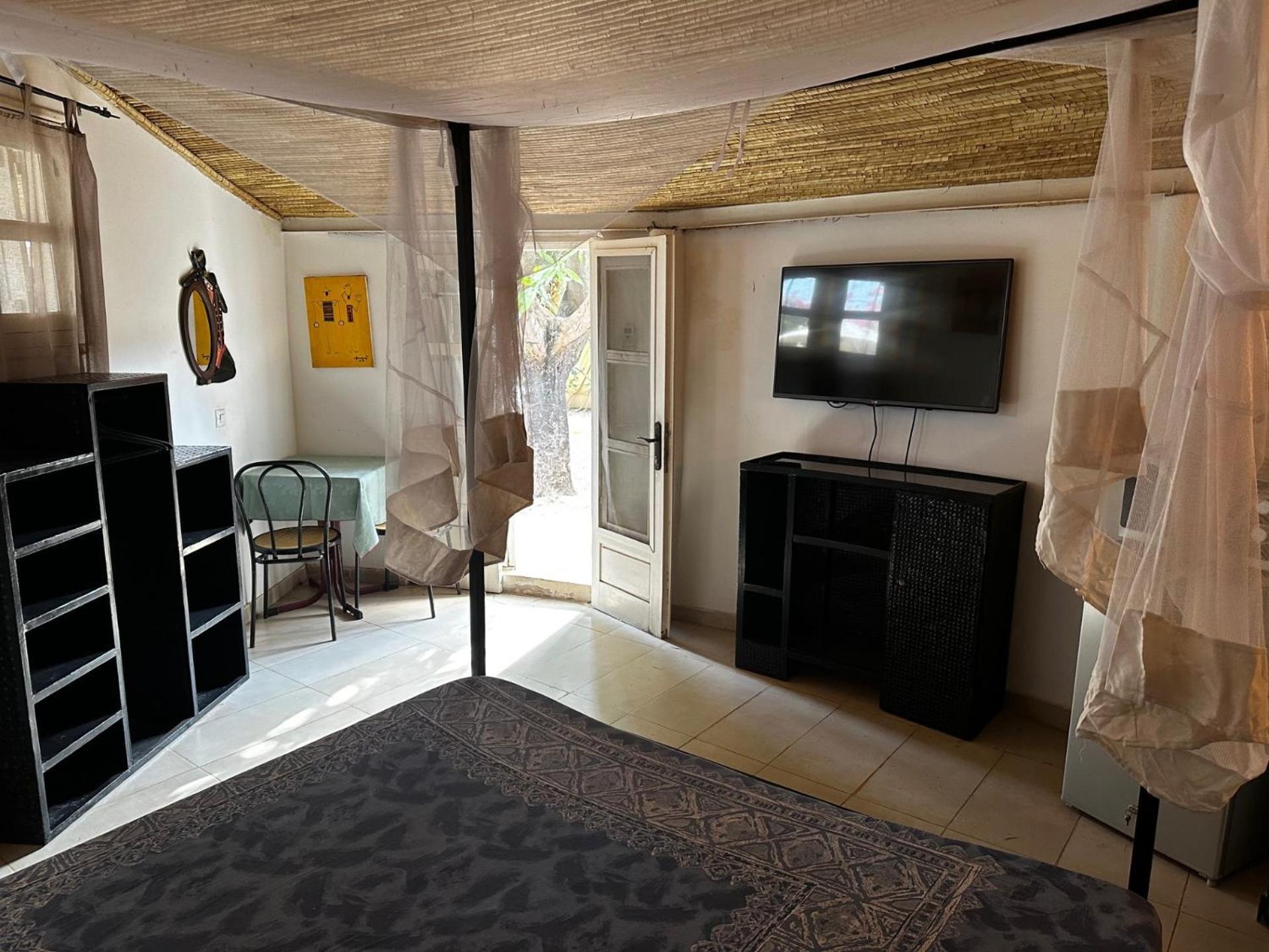 Carthago Manguier Apartment อึมบูร์ ภายนอก รูปภาพ